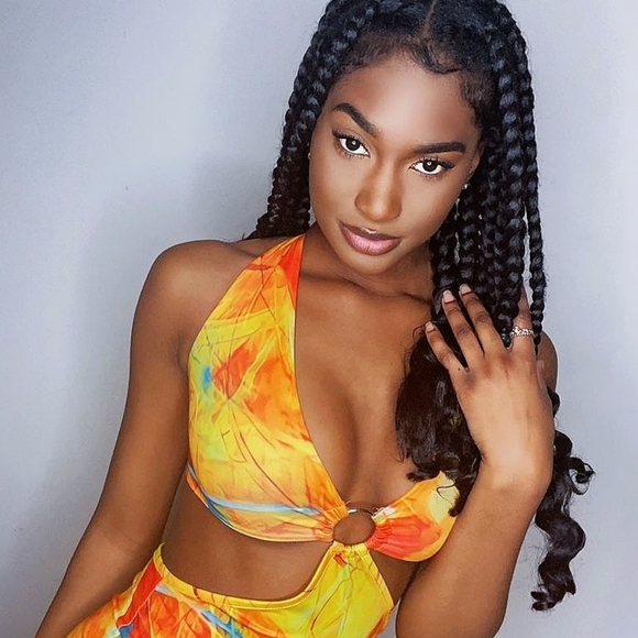 Halter Summer dress - Picture 3 of 4